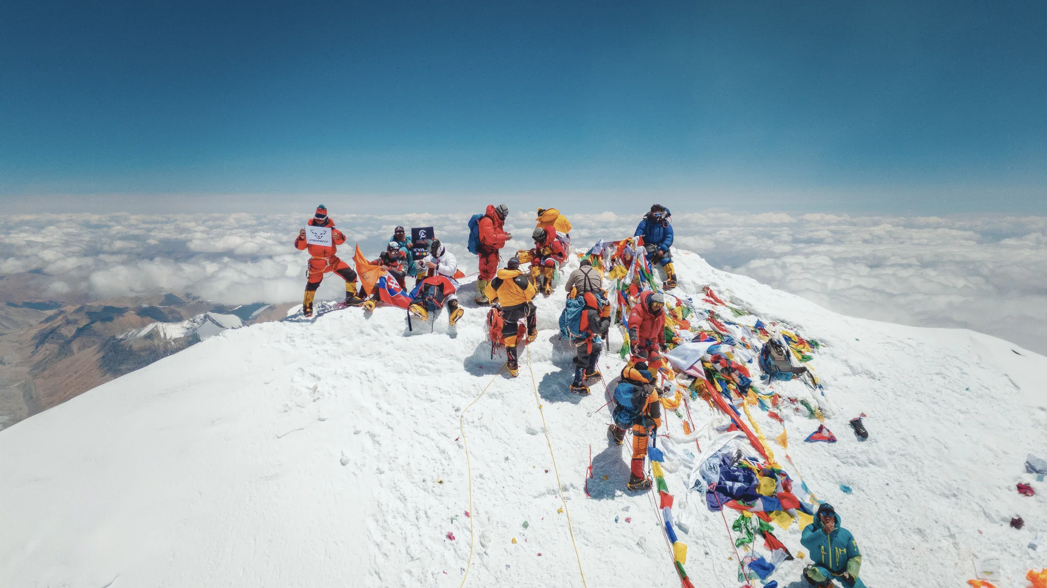 ALPINIST CLIMBER EXPEDITIONS