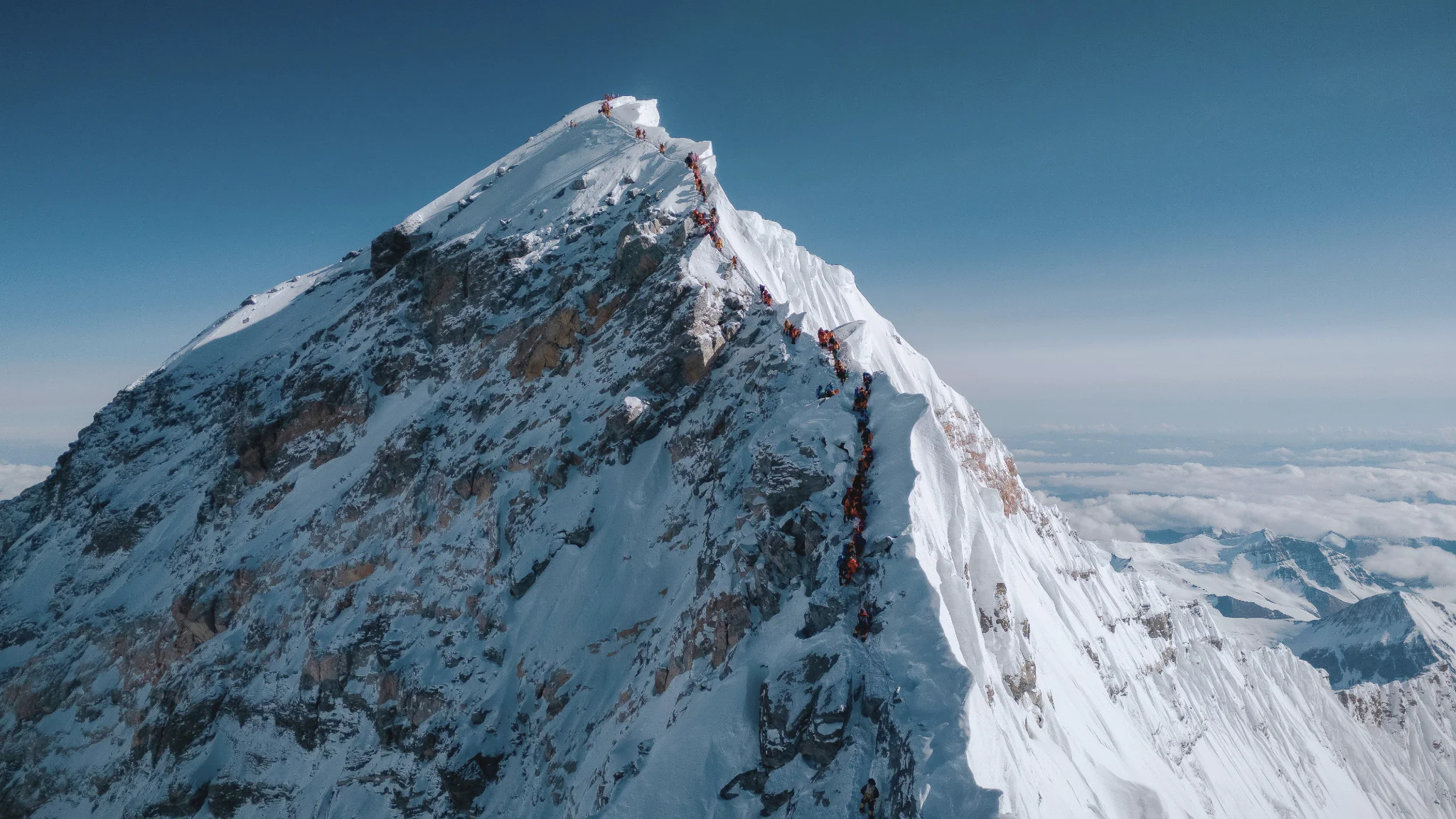 ALPINIST CLIMBER EXPEDITIONS