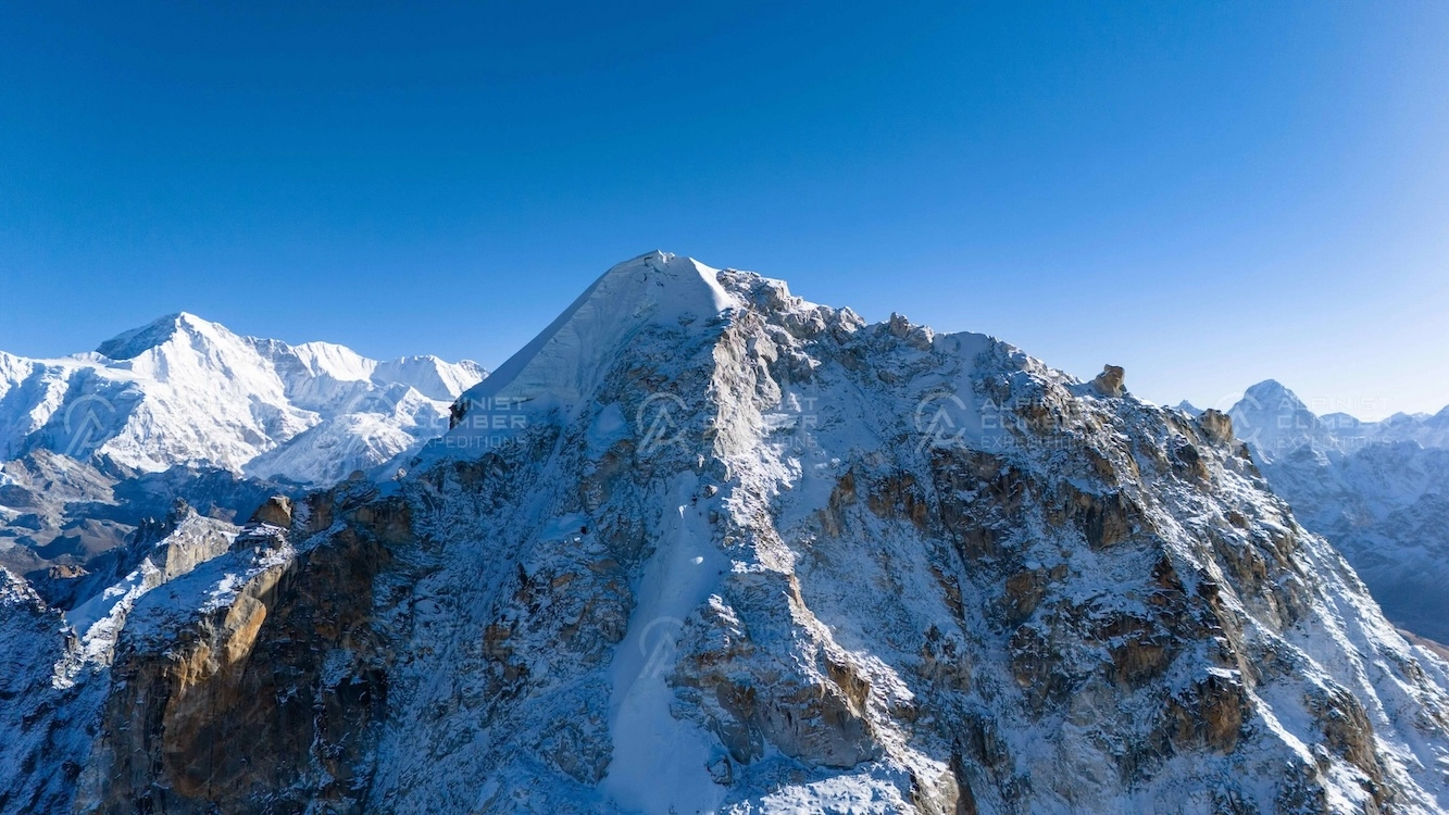 MOUNTAIN FLIGHT TOUR
